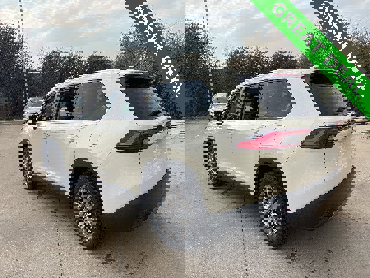 Used 2024 Toyota Grand Highlander Limited image 7