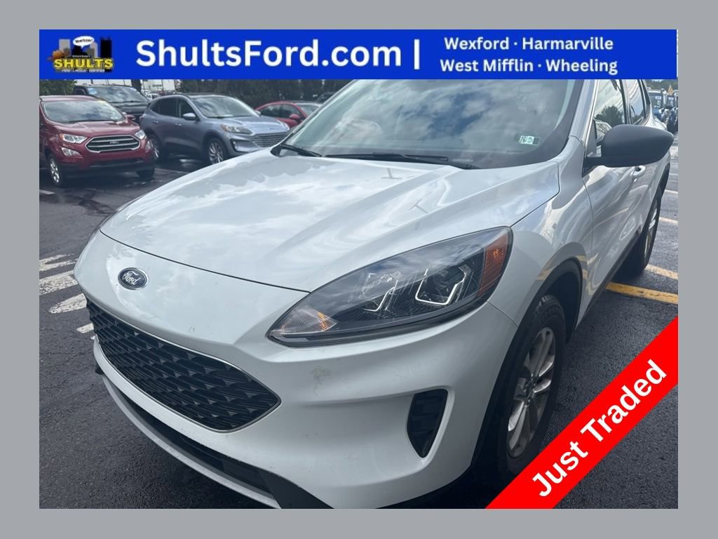 Used 2022 Ford Escape SE w/ Cold Weather Package AWD/4WD image 1