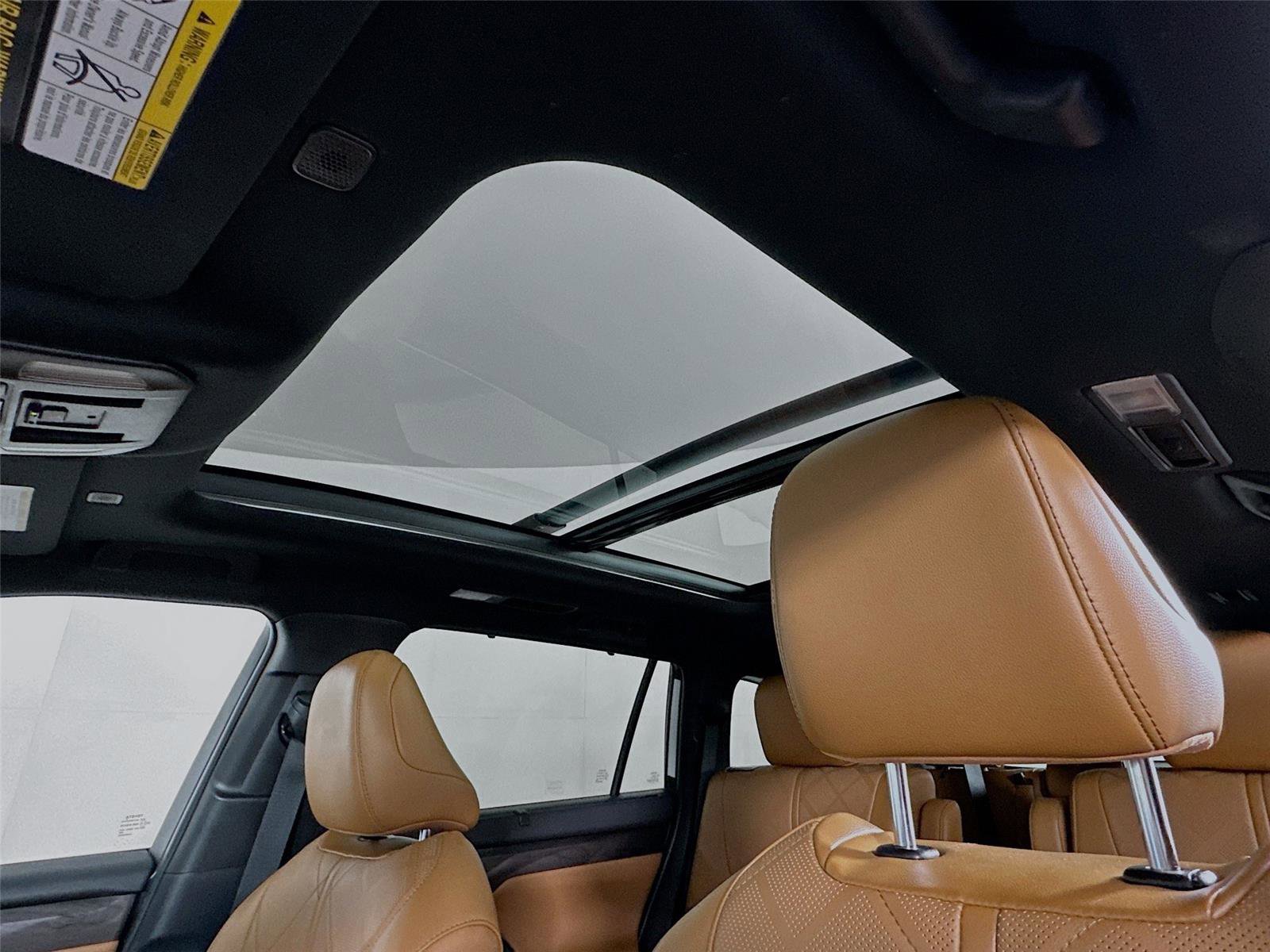 Used 2025 Toyota Highlander Platinum image 17