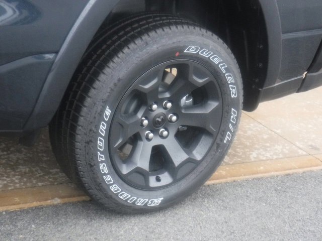 New 2026 RAM 1500 4x4 Crew Cab image 4