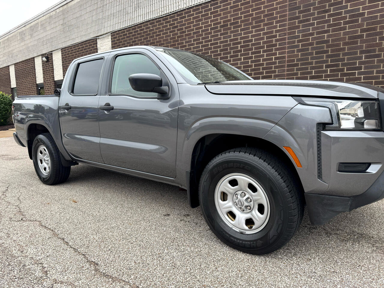Used 2022 Nissan Frontier S image 27