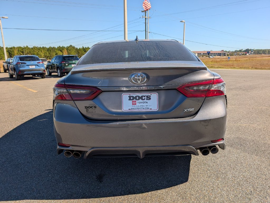 Used 2023 Toyota Camry XSE FWD image 4