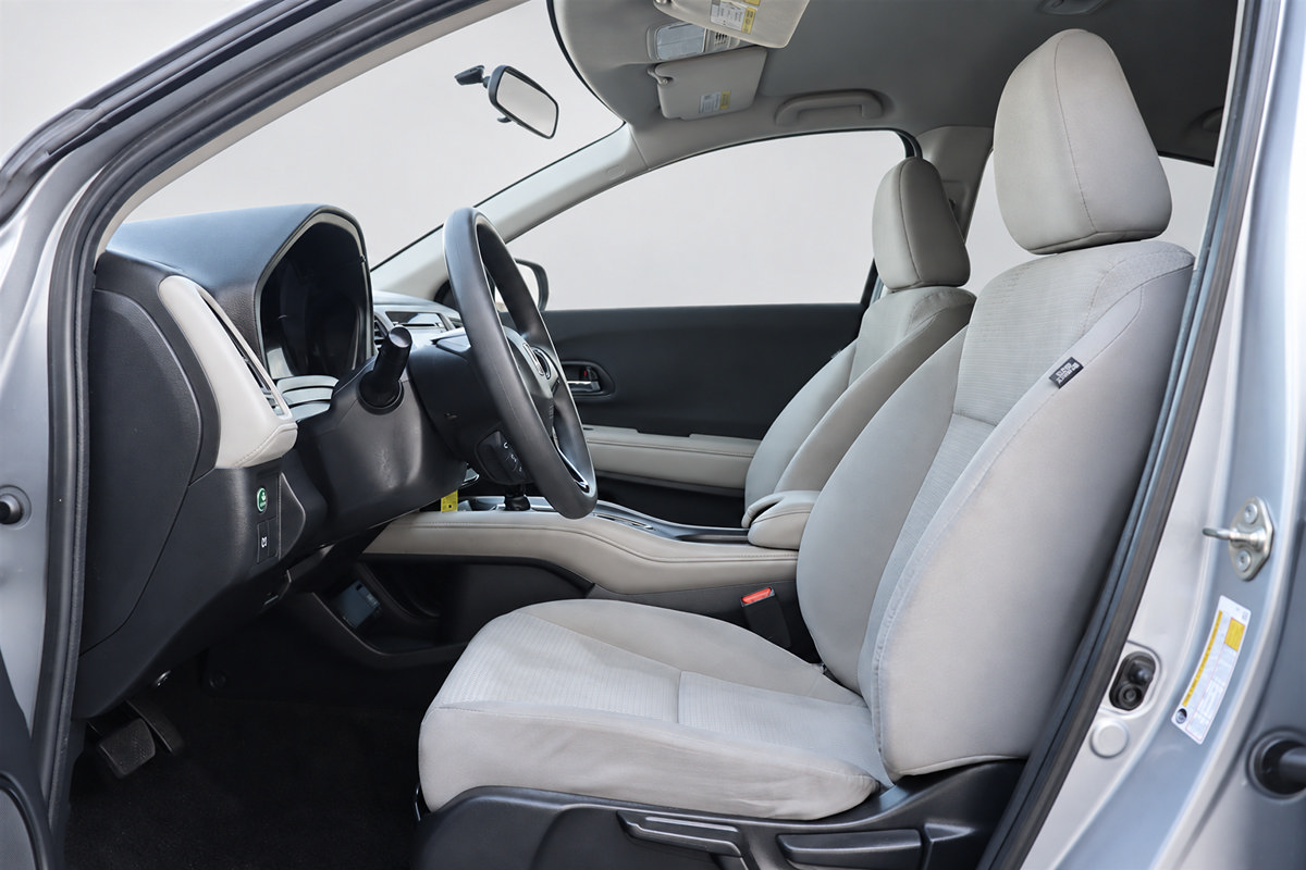 Used 2020 Honda HR-V LX image 25