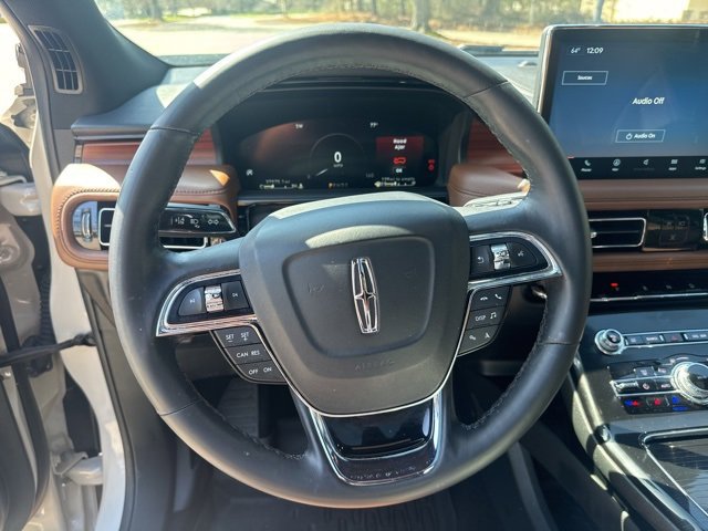 Used 2023 Lincoln Nautilus Reserve w/ Luxury Package image 13