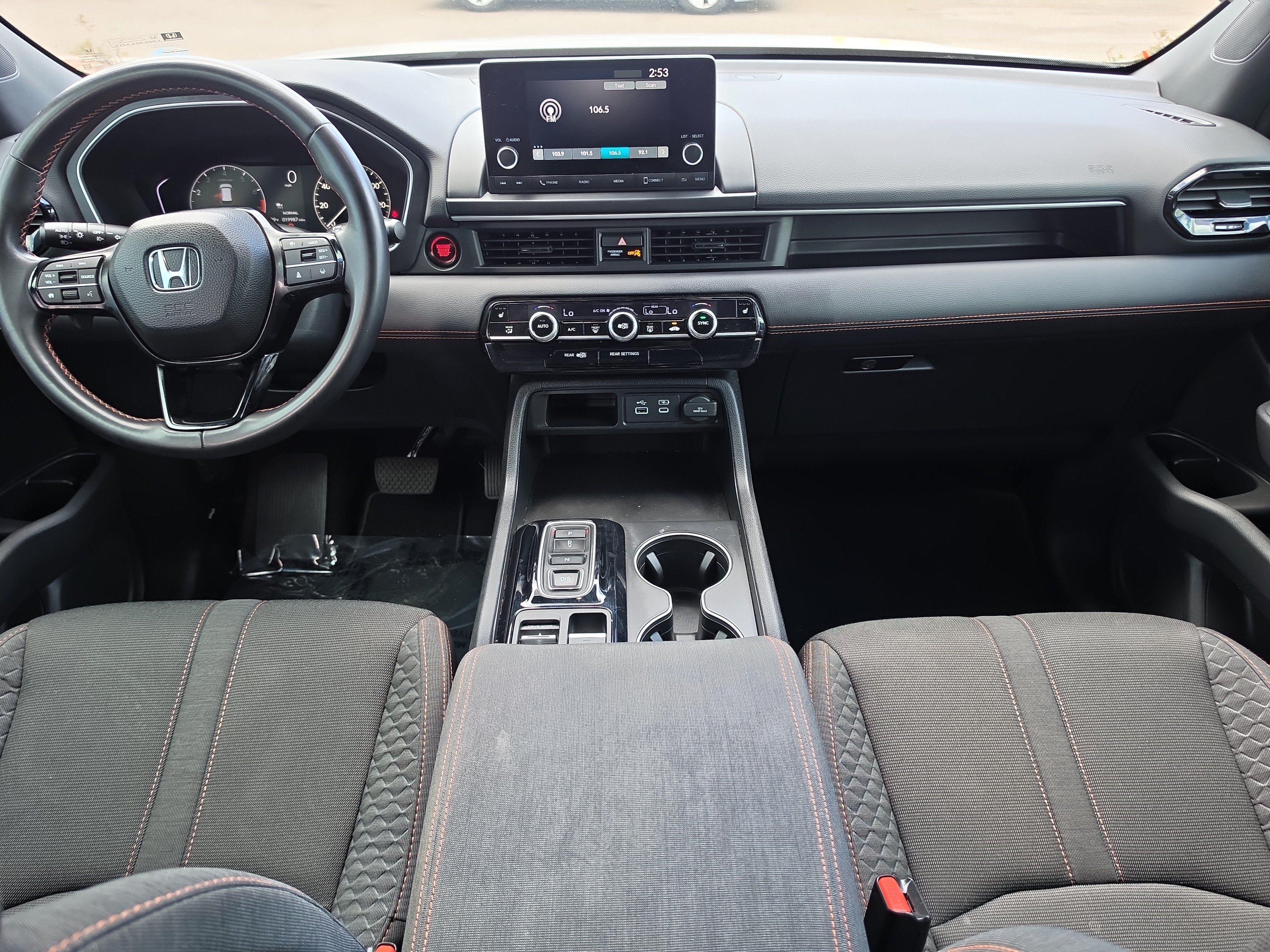 Used 2025 Honda Pilot Sport image 12