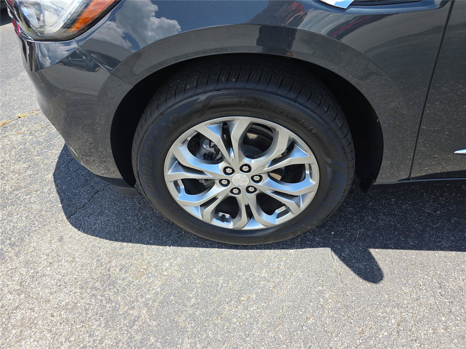 Used 2021 Buick Enclave Avenir w/ Avenir Technology Package FWD image 10