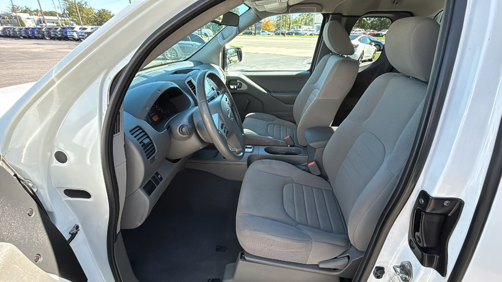 Used 2018 Nissan Frontier S RWD image 19