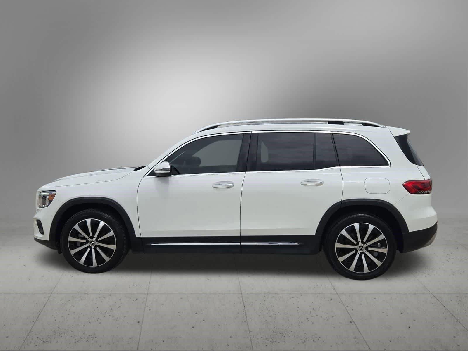 Used 2022 Mercedes-Benz GLB 250 image 3