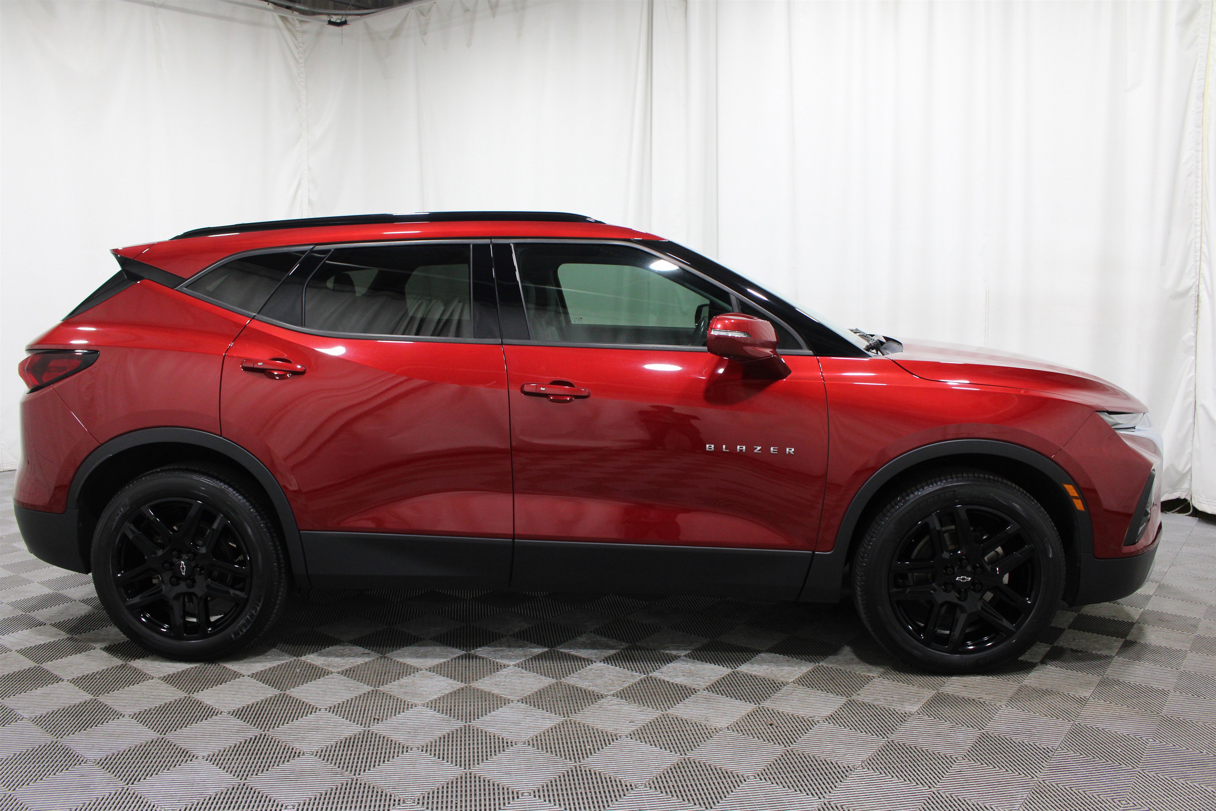Used 2019 Chevrolet Blazer LT w/ Sun and Wheels Package FWD image 31