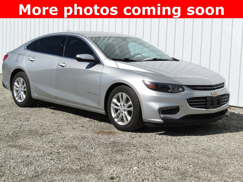 Used 2017 Chevrolet Malibu LT w/ Leather Package FWD image 1