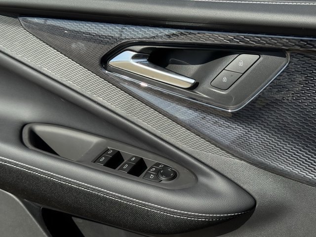 New 2026 Chevrolet Blazer EV LT FWD image 18