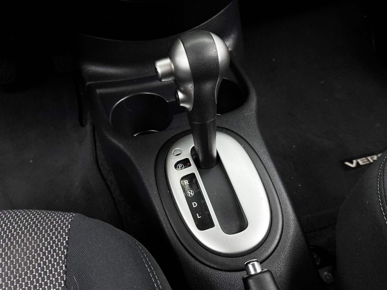 Used 2014 Nissan Versa SV FWD image 17