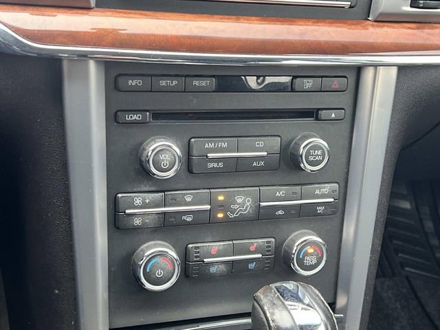 Used 2011 Lincoln MKZ image 21