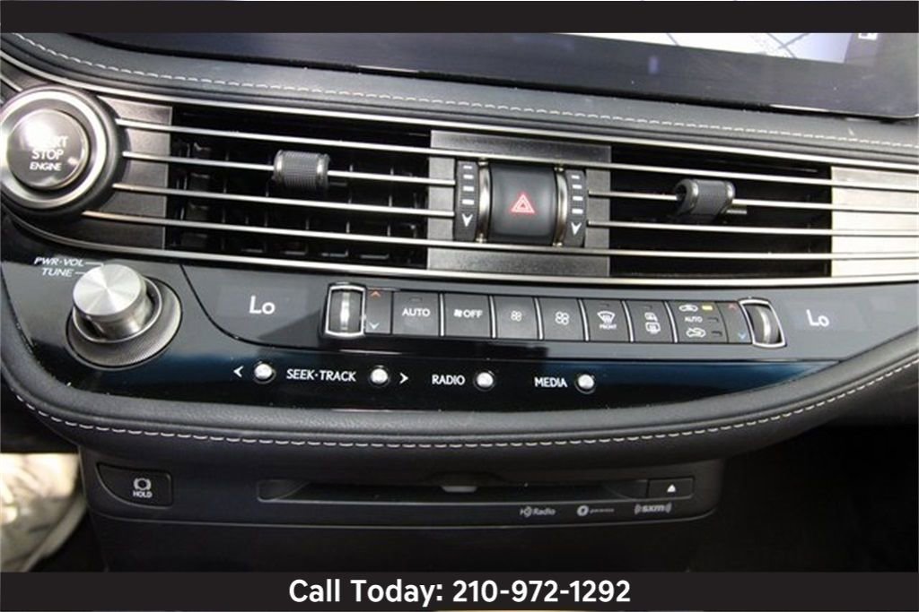 Used 2022 Lexus LS 500 RWD image 11