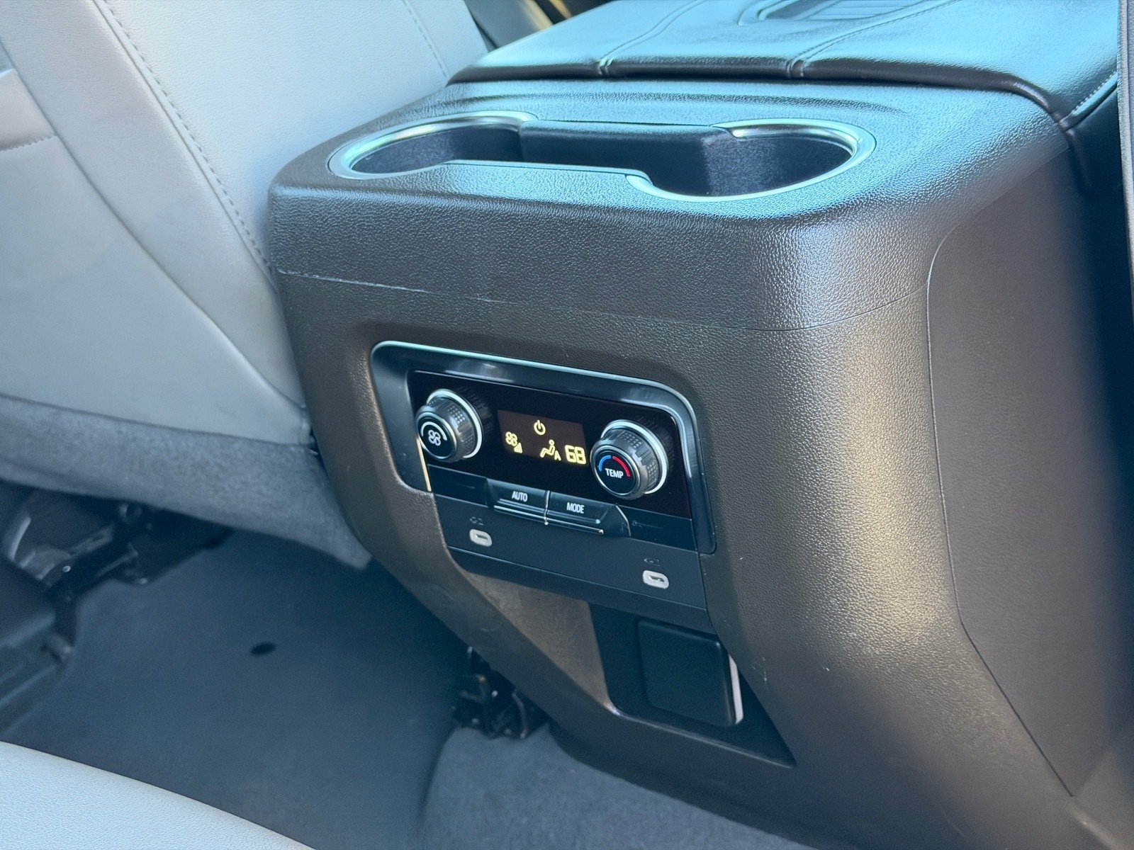 Used 2024 Chevrolet Tahoe LT AWD/4WD image 15