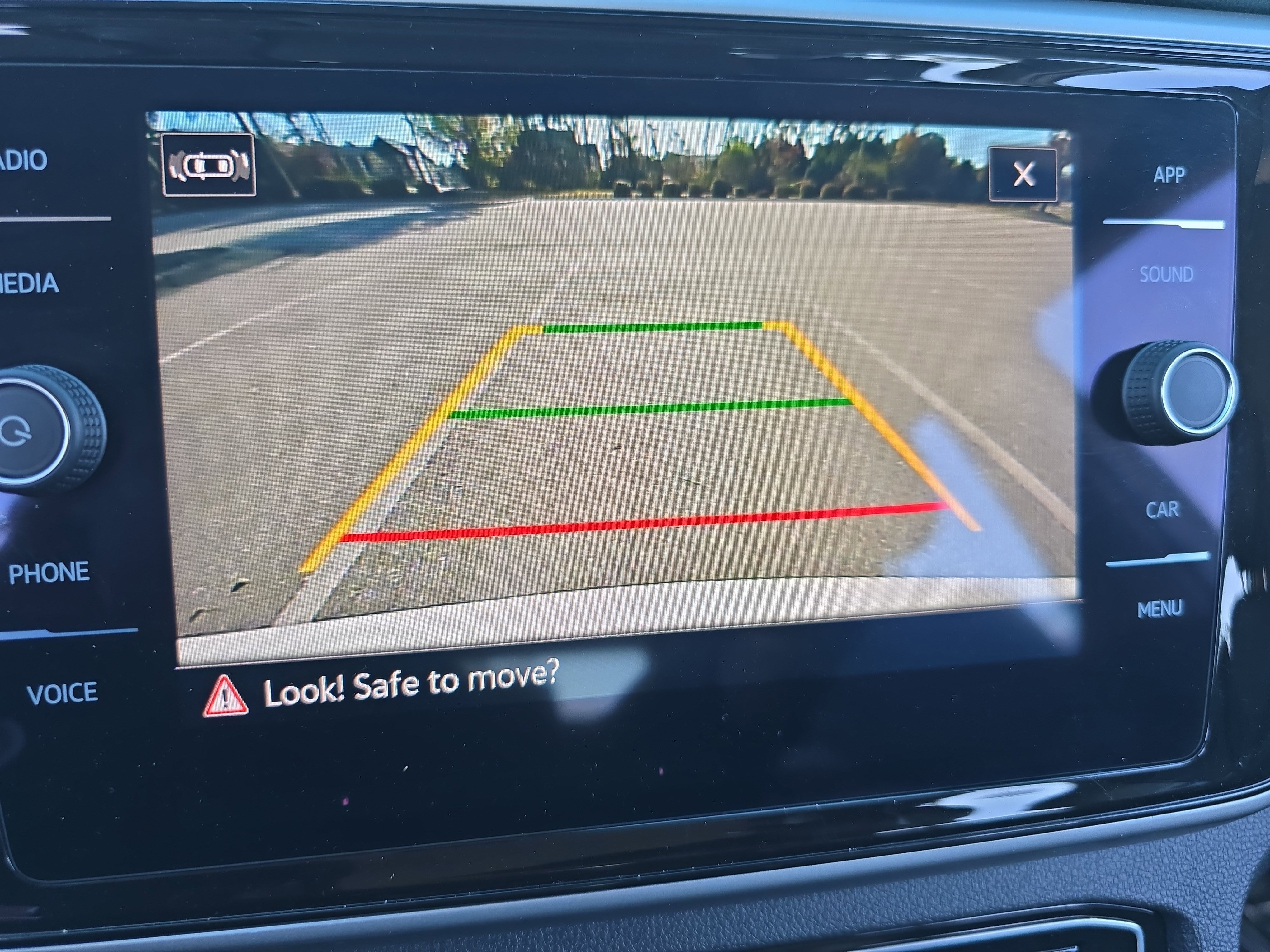 Used 2023 Volkswagen Atlas SE image 24