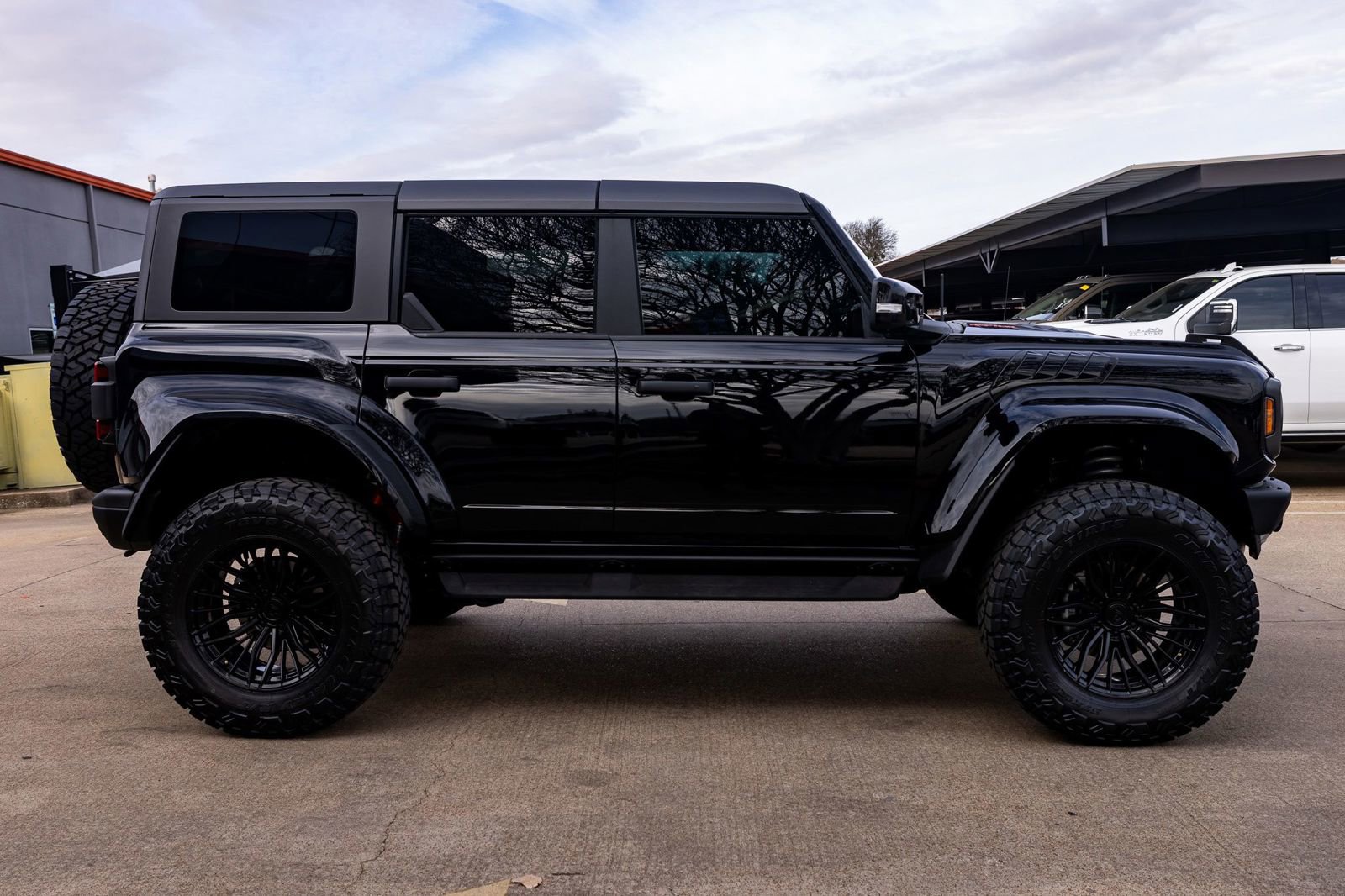 Used 2024 Ford Bronco Raptor AWD/4WD image 11