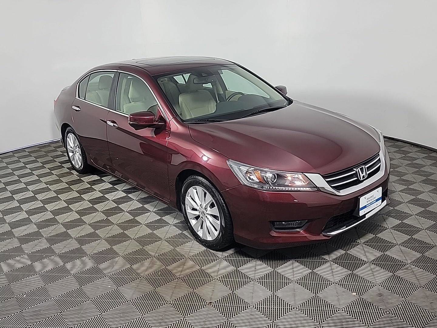 Used 2015 Honda Accord EX-L image 2