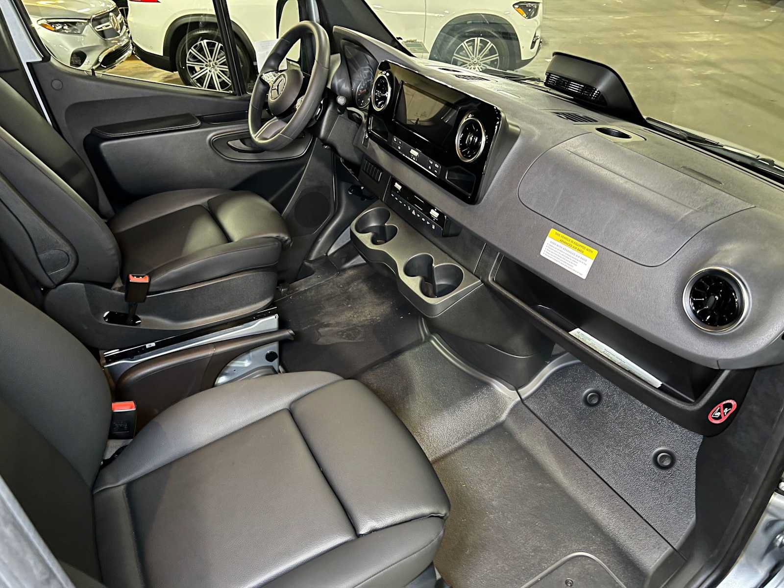 Used 2025 Mercedes-Benz Sprinter 2500 image 11