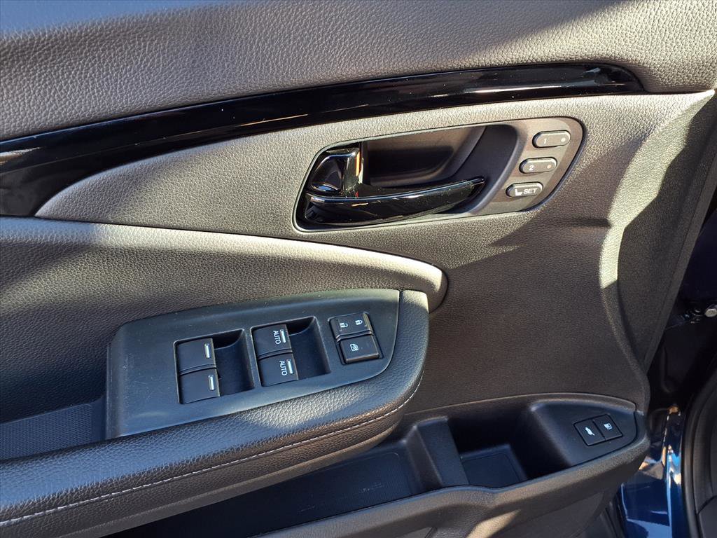 Used 2023 Honda Passport Elite image 15