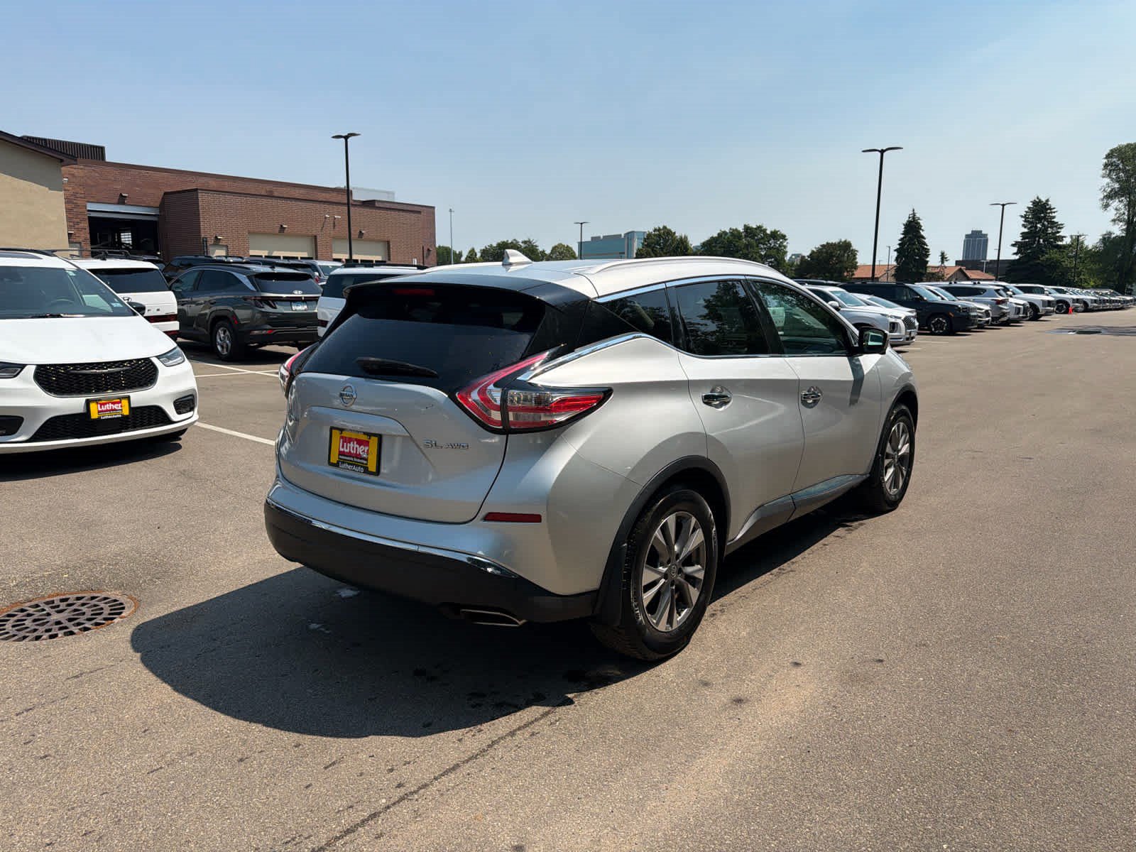 Used 2016 Nissan Murano SL w/ SL Technology Package AWD/4WD image 2