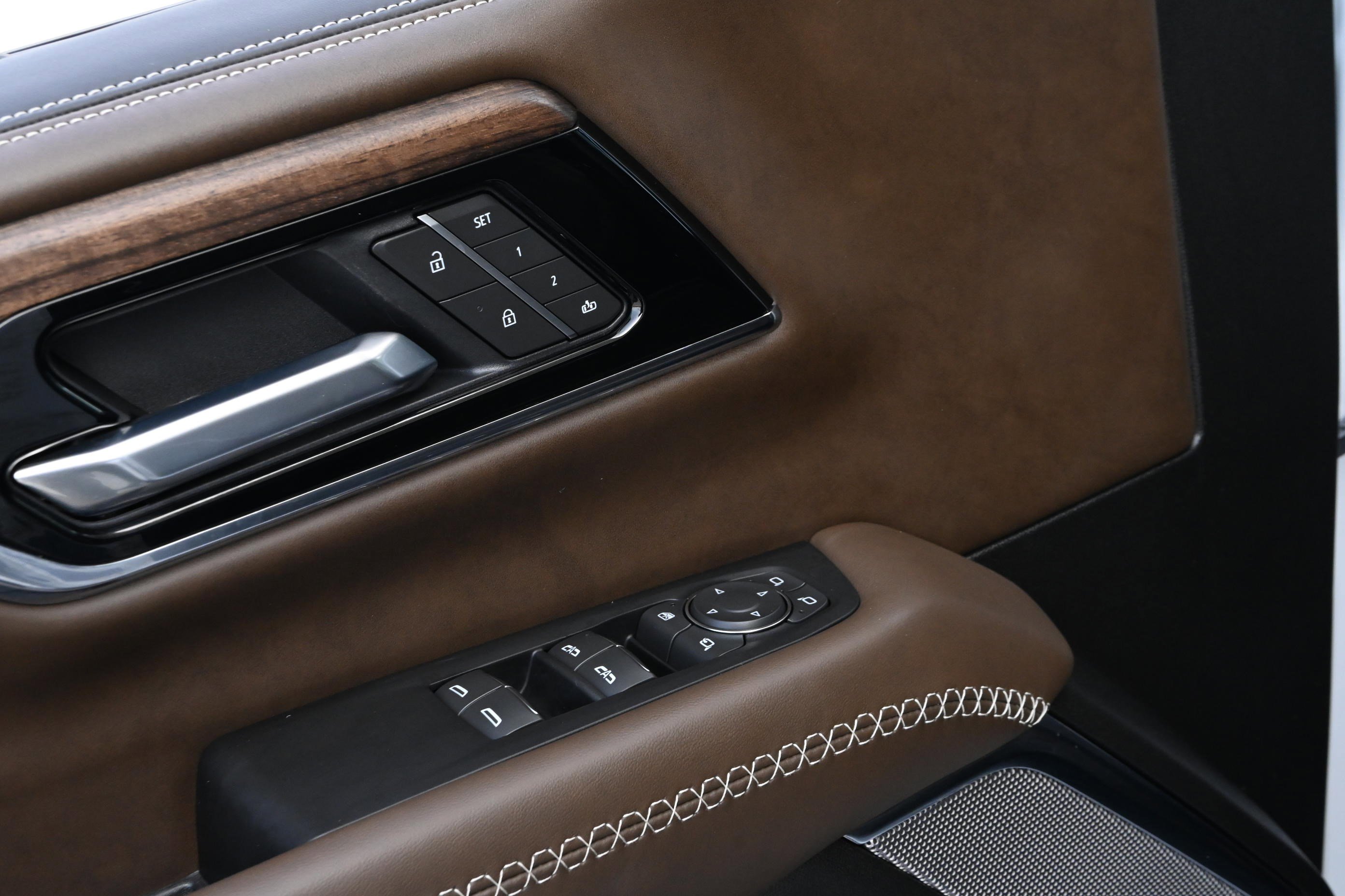 Used 2025 GMC Yukon Denali Ultimate image 30