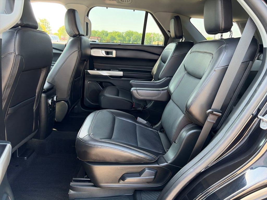 Used 2023 Ford Explorer Limited w/ Limited Technology Package AWD/4WD image 33