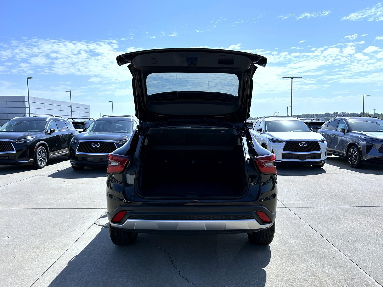 Used 2025 Chevrolet Trax LT w/ LT Convenience Package FWD image 21