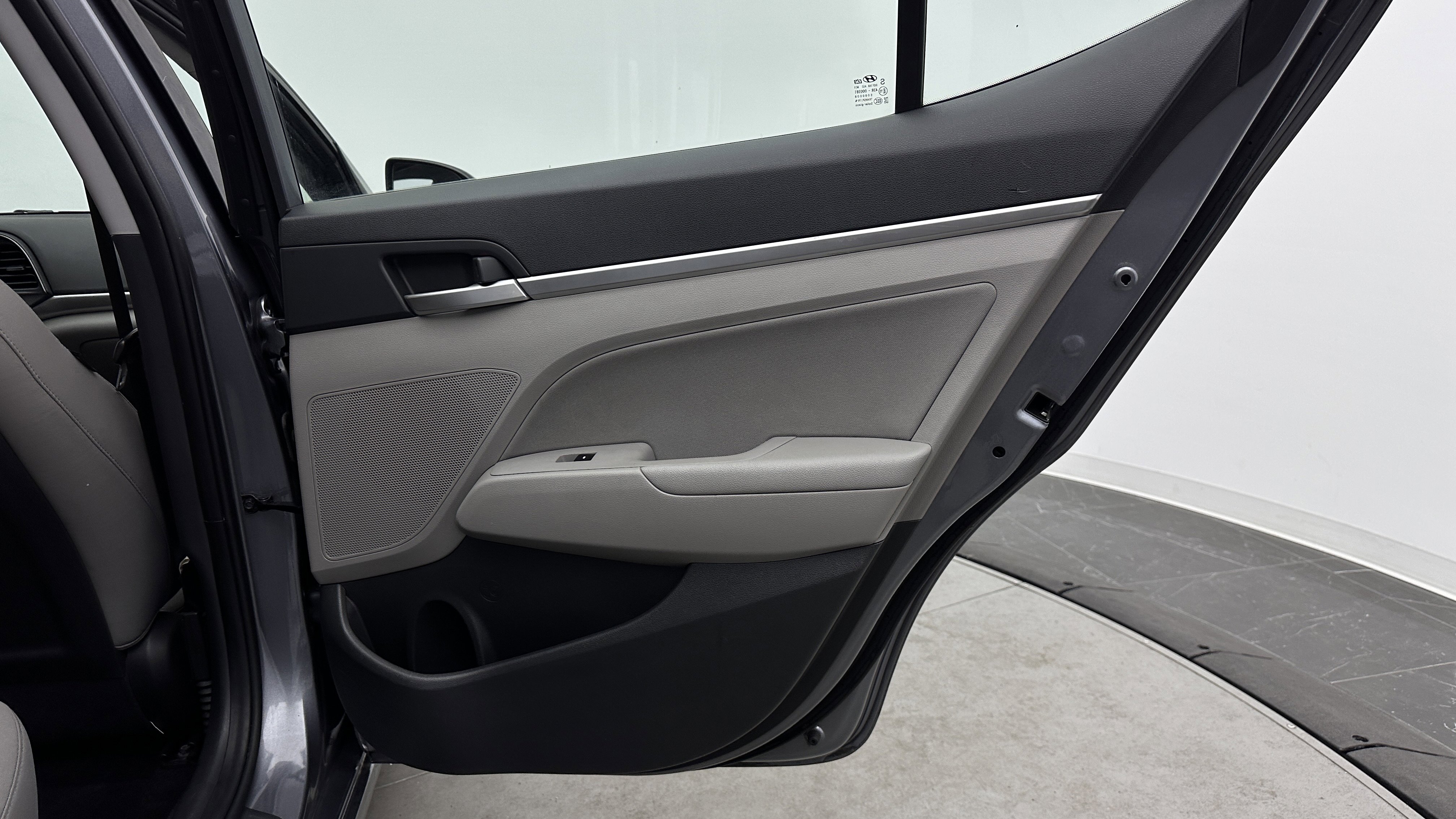 Used 2019 Hyundai Elantra SEL FWD image 28