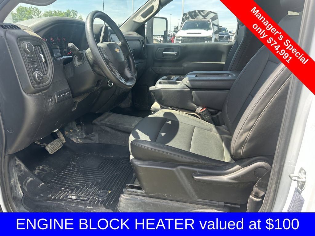 Used 2025 Chevrolet Silverado 3500 W/T w/ WT Convenience Package AWD/4WD image 9