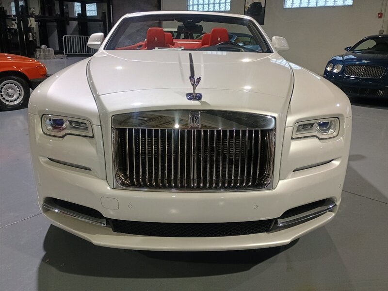 Used 2018 Rolls-Royce Dawn RWD image 27