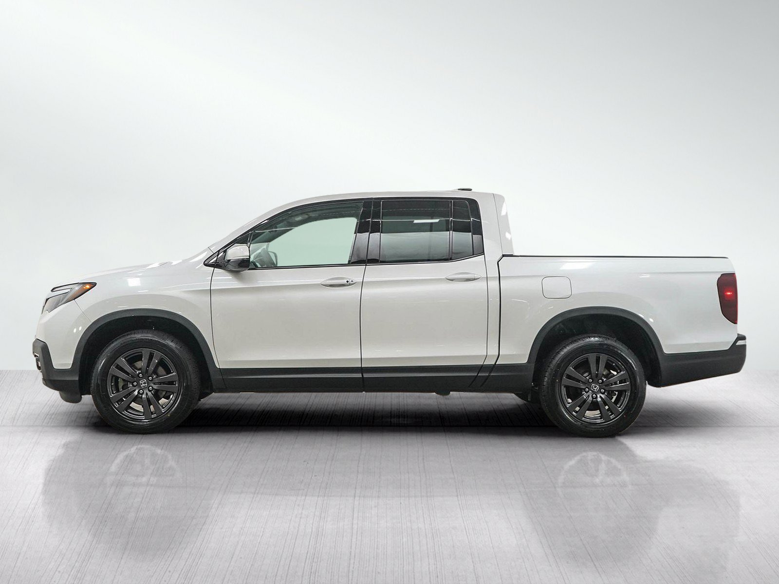 Used 2020 Honda Ridgeline Sport image 2
