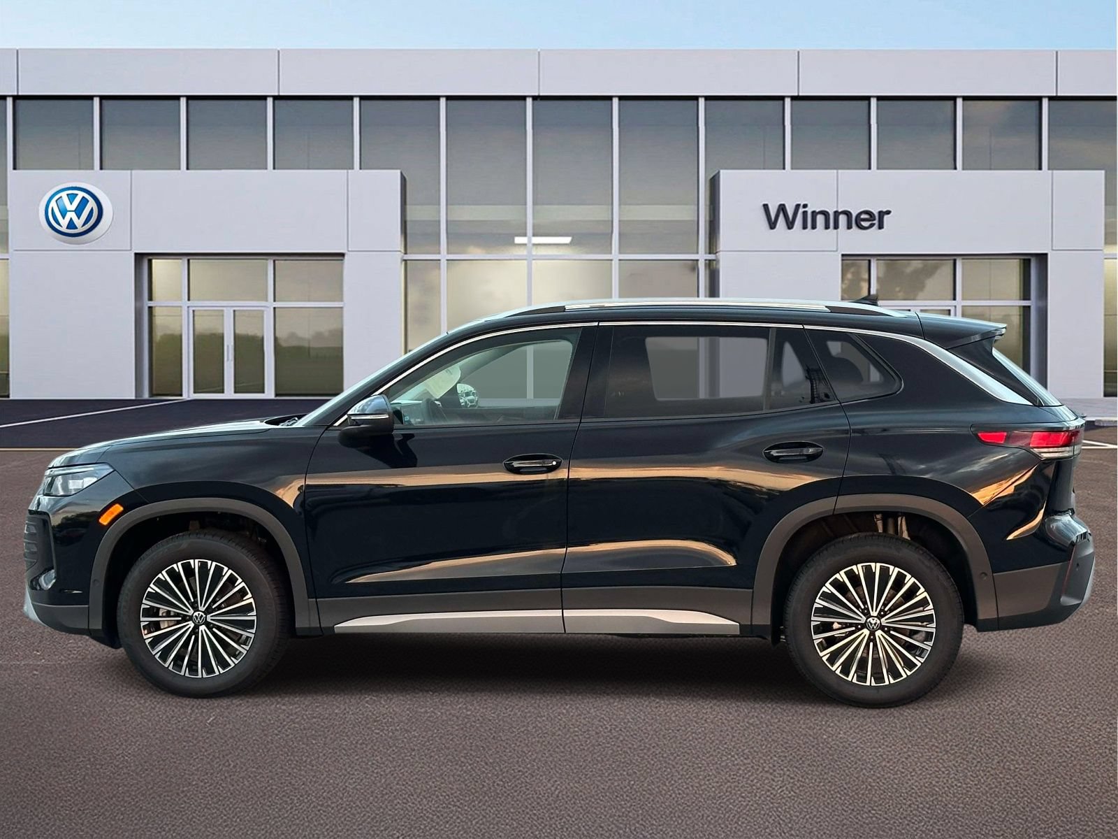 New 2026 Volkswagen Tiguan S AWD/4WD image 2