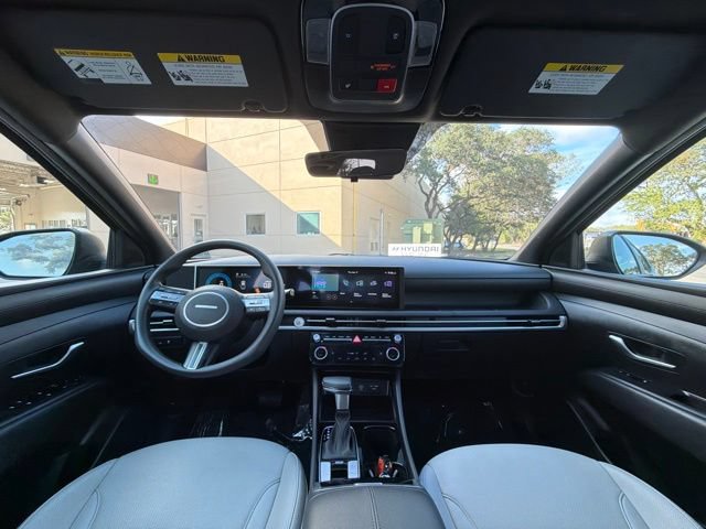 Used 2025 Hyundai Santa Cruz SEL FWD image 12