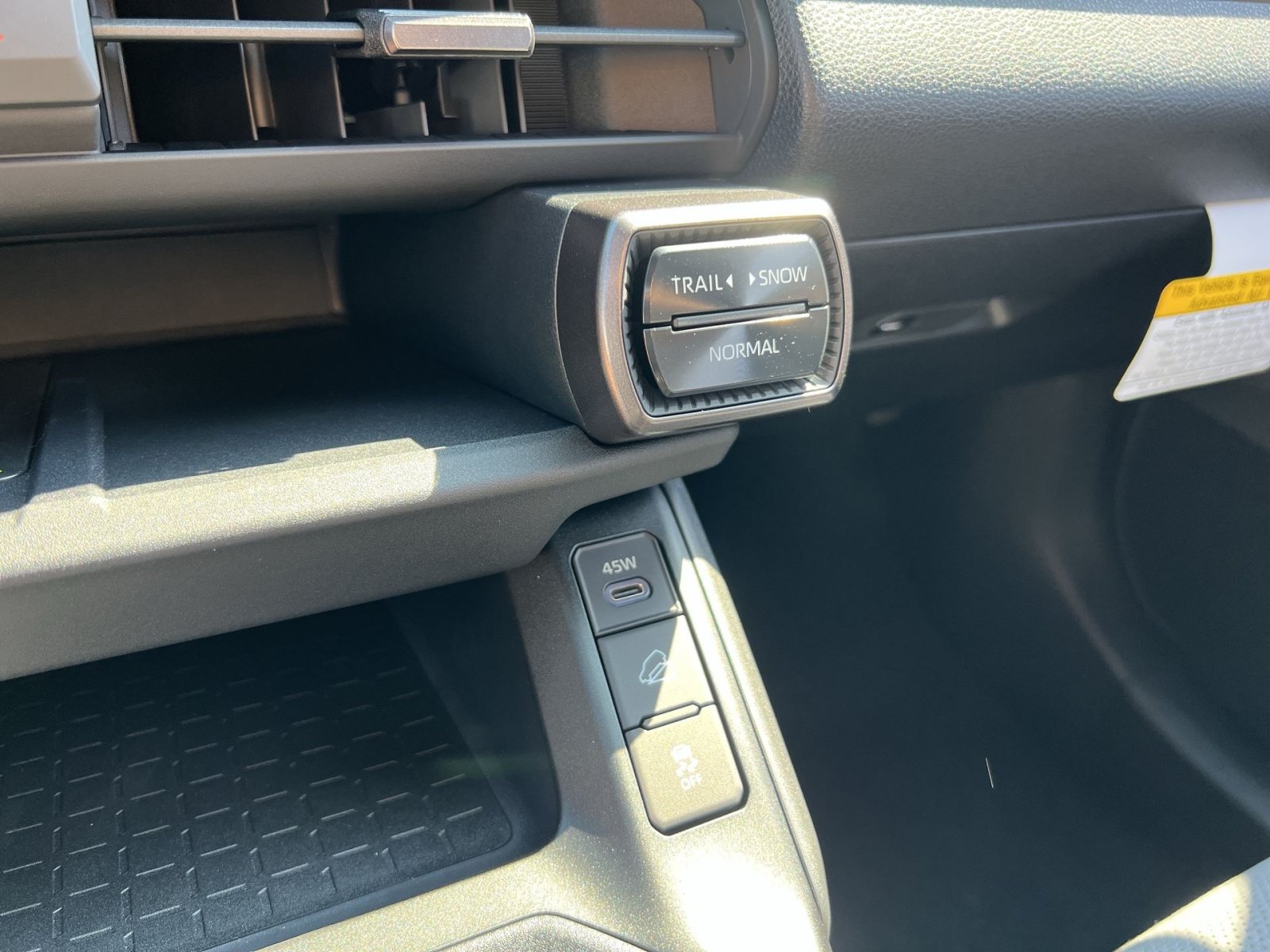 New 2026 Toyota RAV4 XSE AWD/4WD image 25