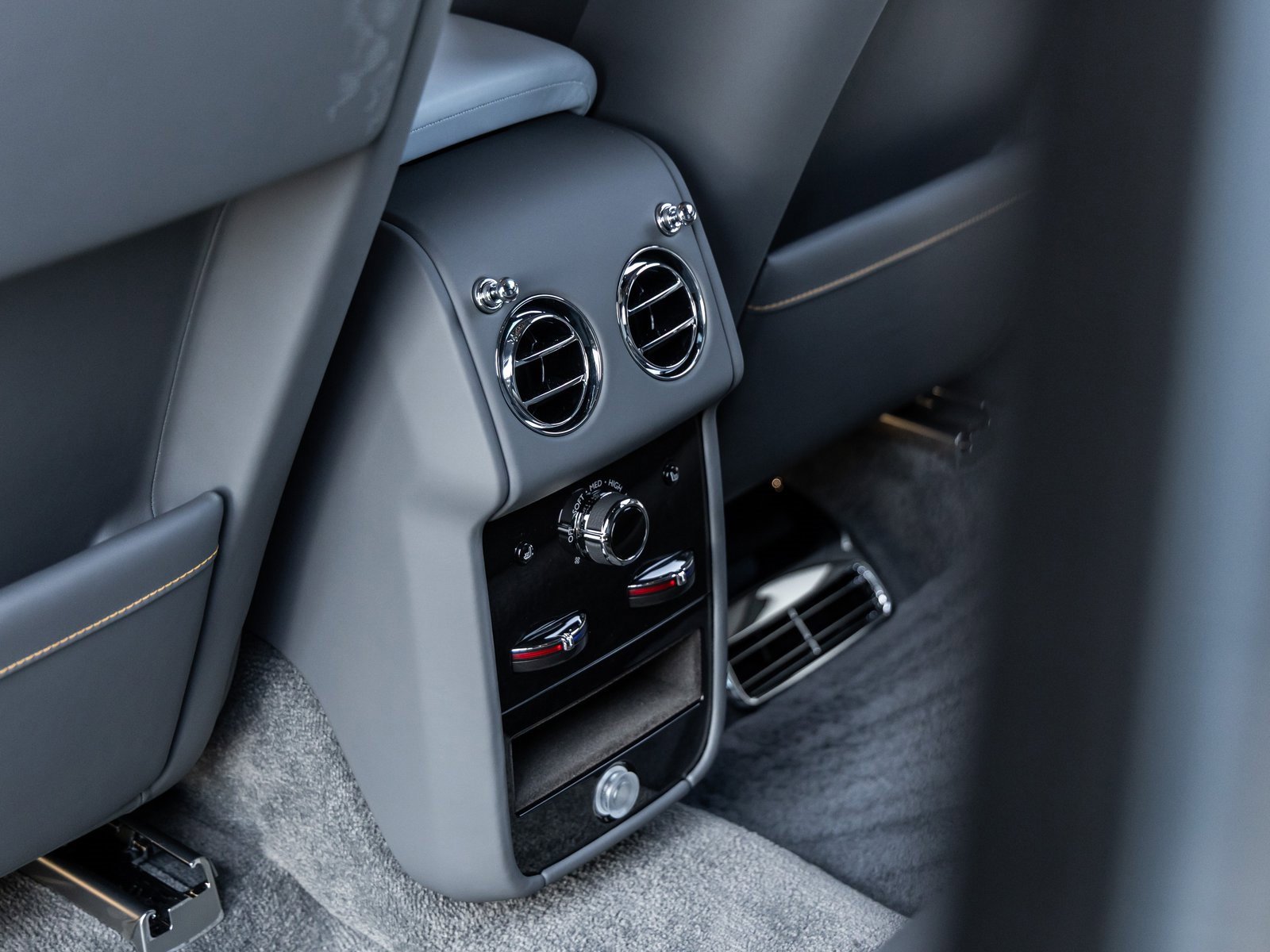 New 2026 Rolls-Royce Cullinan image 45