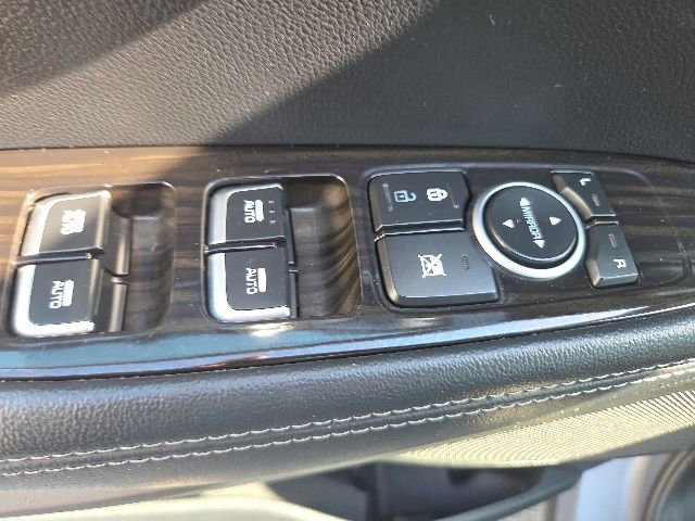 Used 2020 Kia Sorento LX image 29