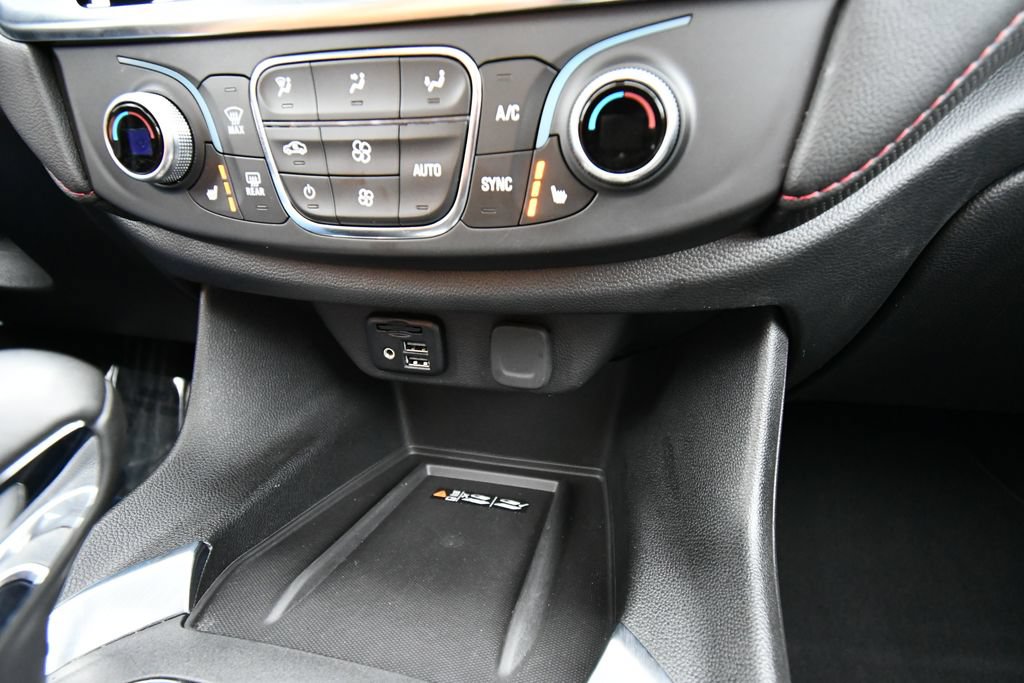Used 2023 Chevrolet Traverse RS AWD/4WD image 31
