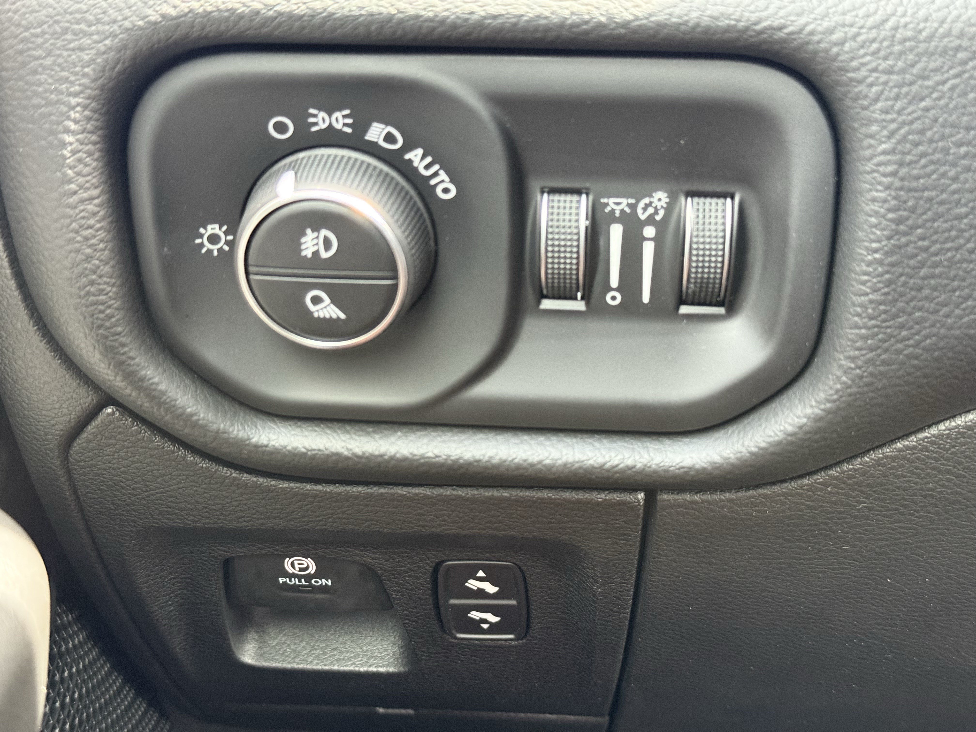 New 2026 RAM 1500 Big Horn AWD/4WD image 26