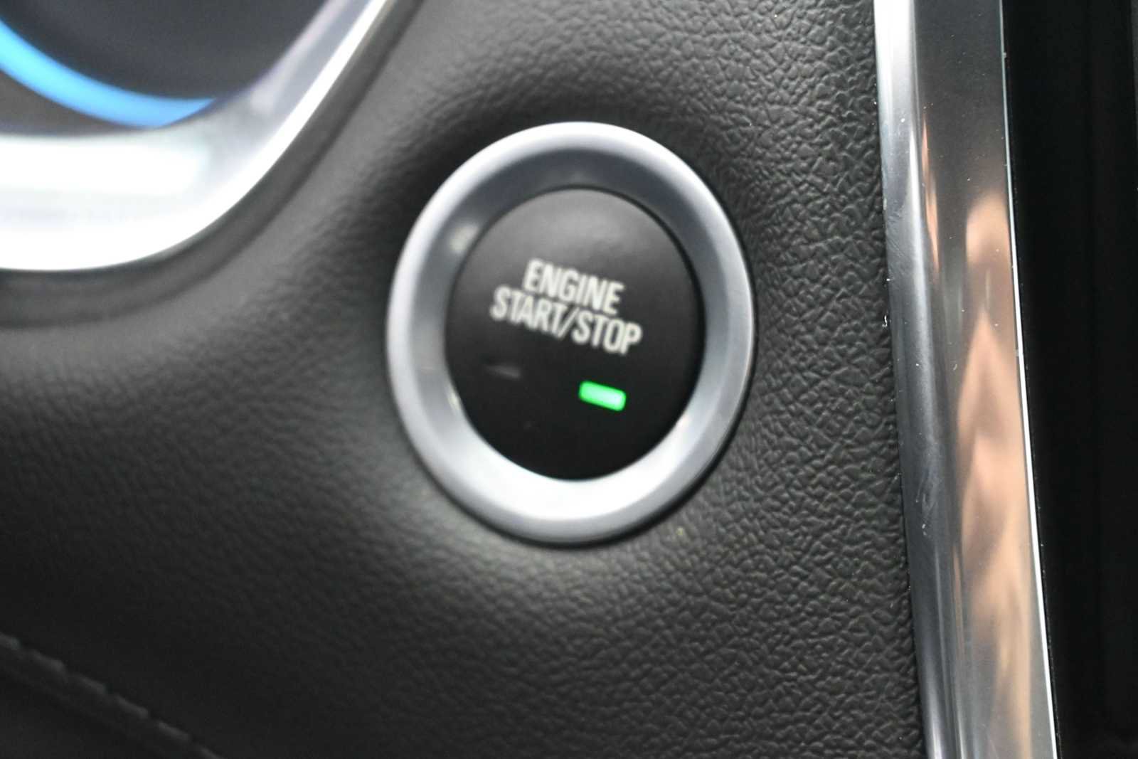 Used 2023 Chevrolet Traverse LT AWD/4WD image 17