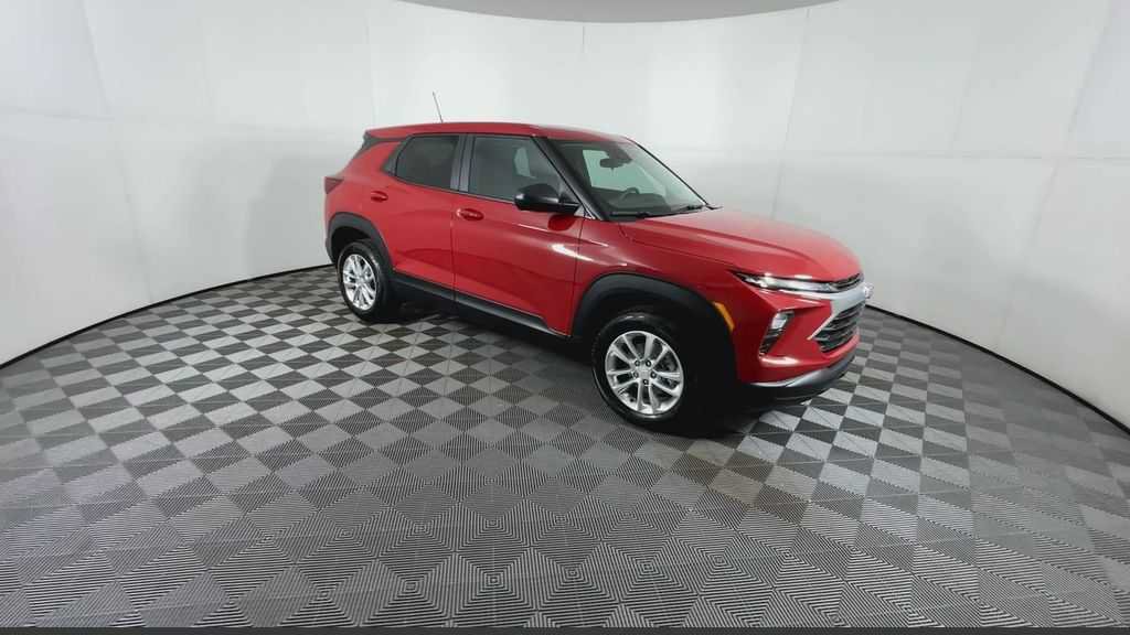 New 2026 Chevrolet TrailBlazer LS w/ LS Convenience Package AWD/4WD image 17