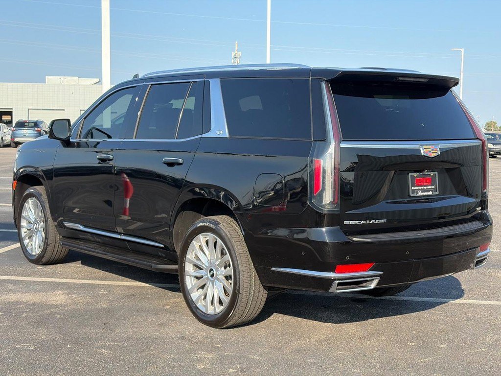 Used 2023 Cadillac Escalade Premium Luxury AWD/4WD image 6