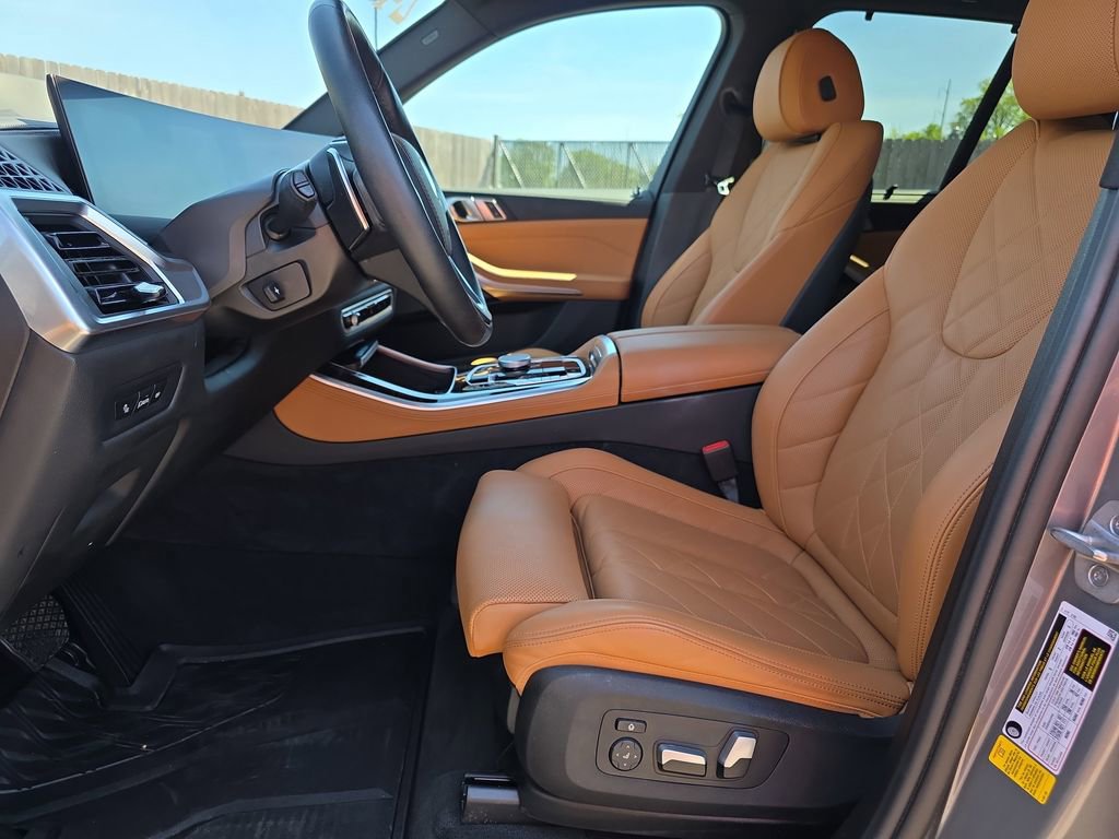 Used 2024 BMW X5 sDrive40i w/ Premium Package image 10