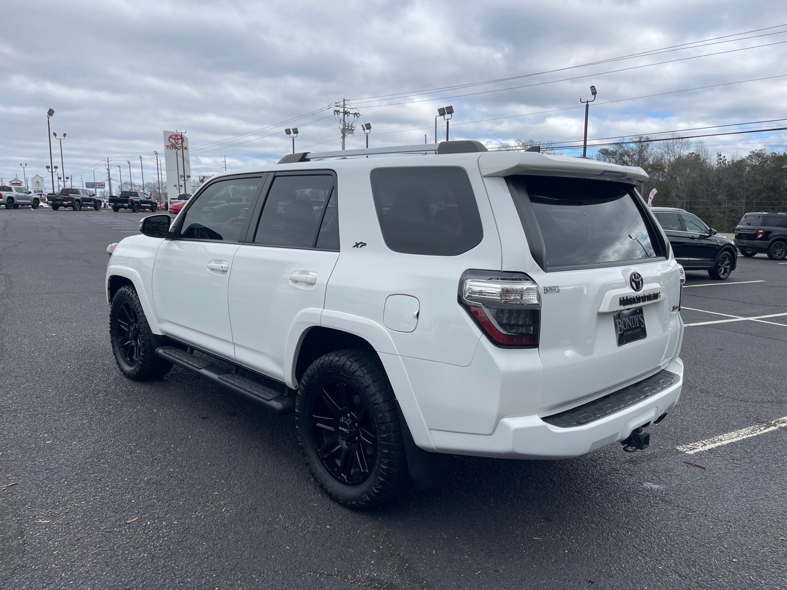 Used 2023 Toyota 4Runner SR5 Premium w/ Moonroof Package image 14