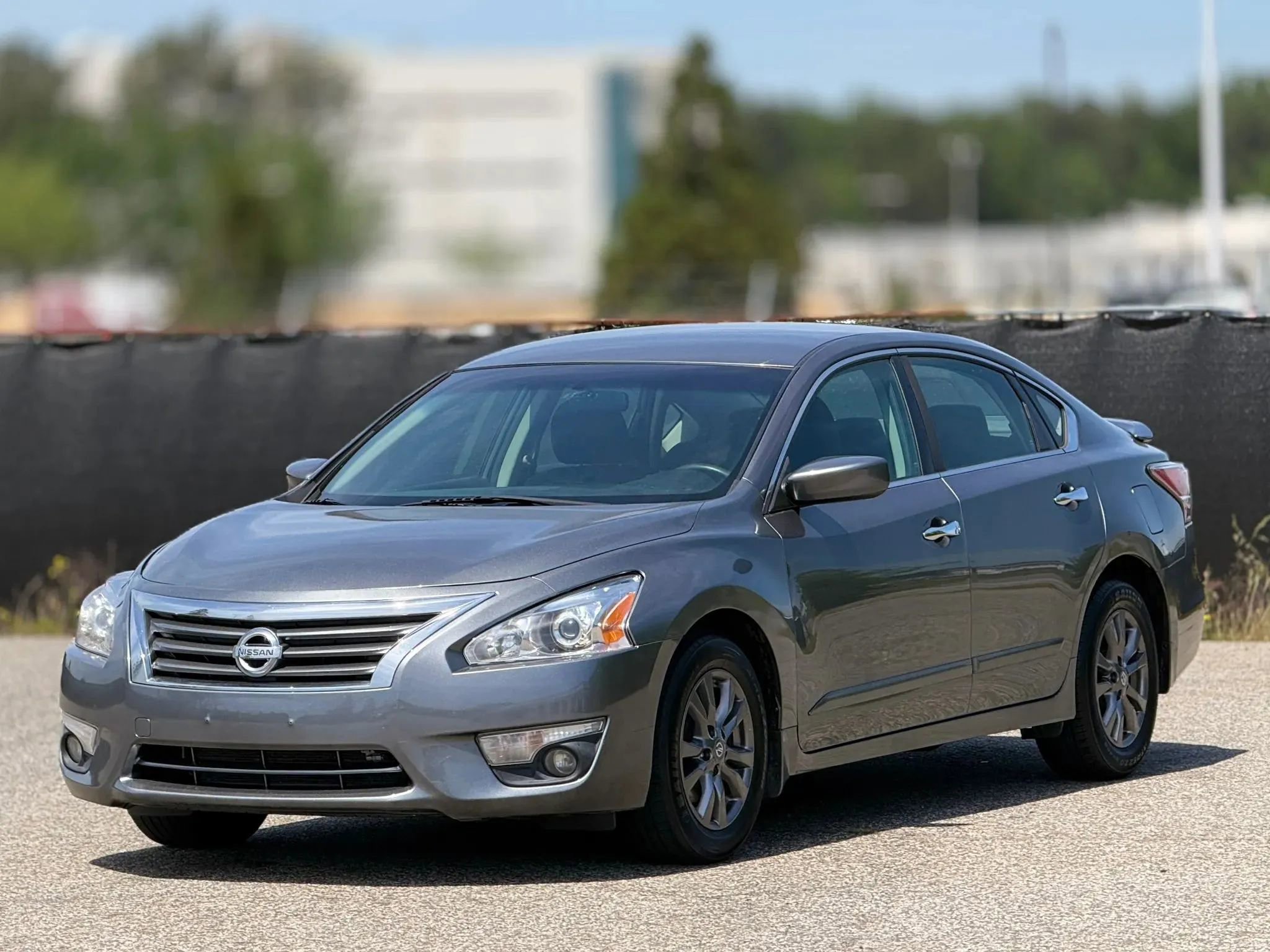 Used 2015 Nissan Altima 2.5 S w/ Special Edition Package FWD image 6