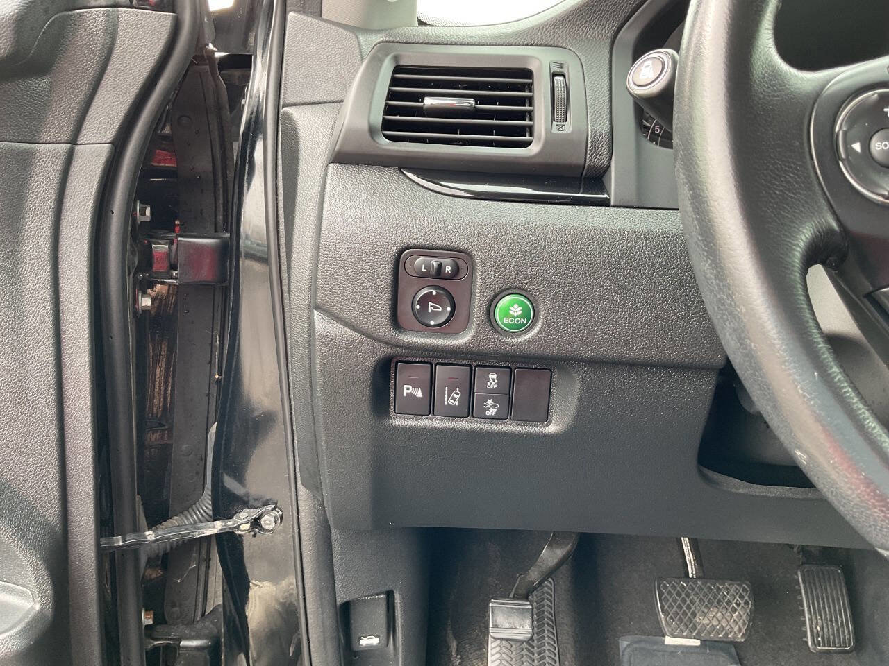 Used 2016 Honda Pilot Touring image 16