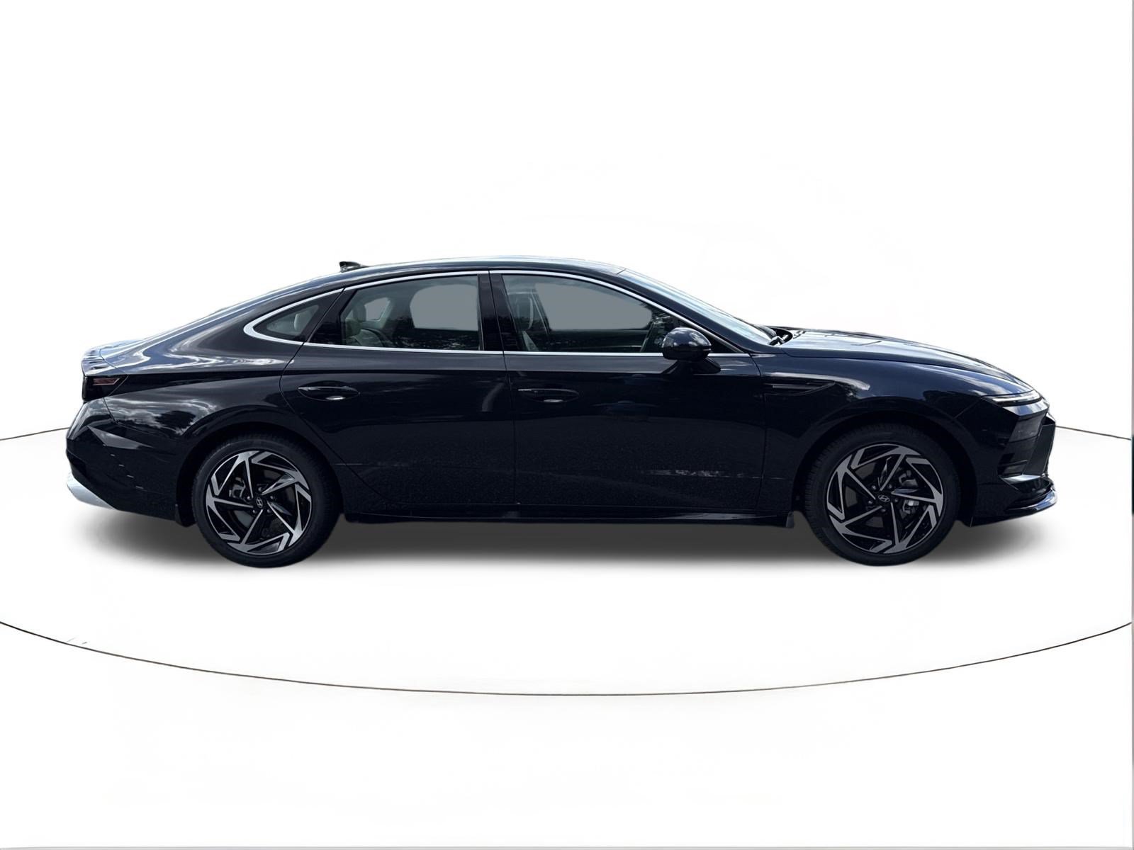 New 2026 Hyundai Sonata SEL FWD image 2