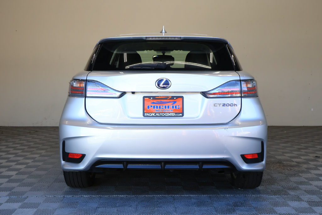 Used 2016 Lexus CT 200h w/ Seat Comfort Package FWD image 11