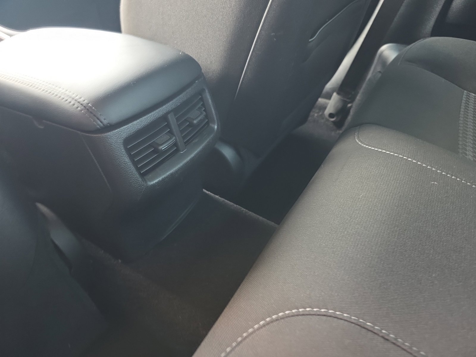 Used 2022 Dodge Challenger GT w/ Blacktop Package image 32