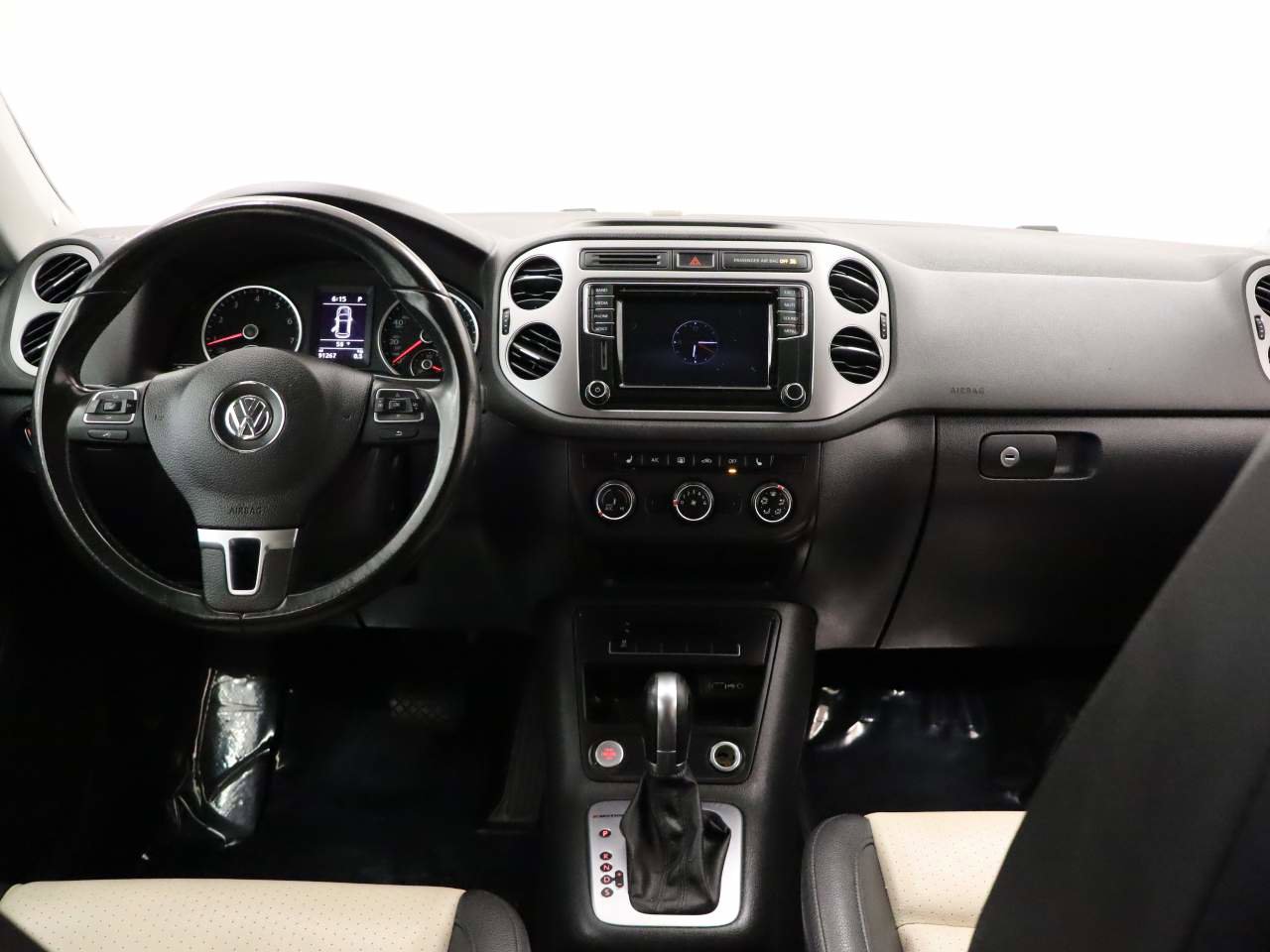 Used 2017 Volkswagen Tiguan S image 13